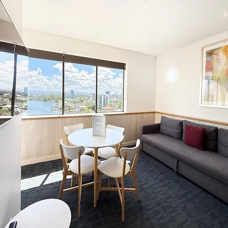 Tiki Hotel Apartments Surfers Paradise Gold Coast Exterior photo